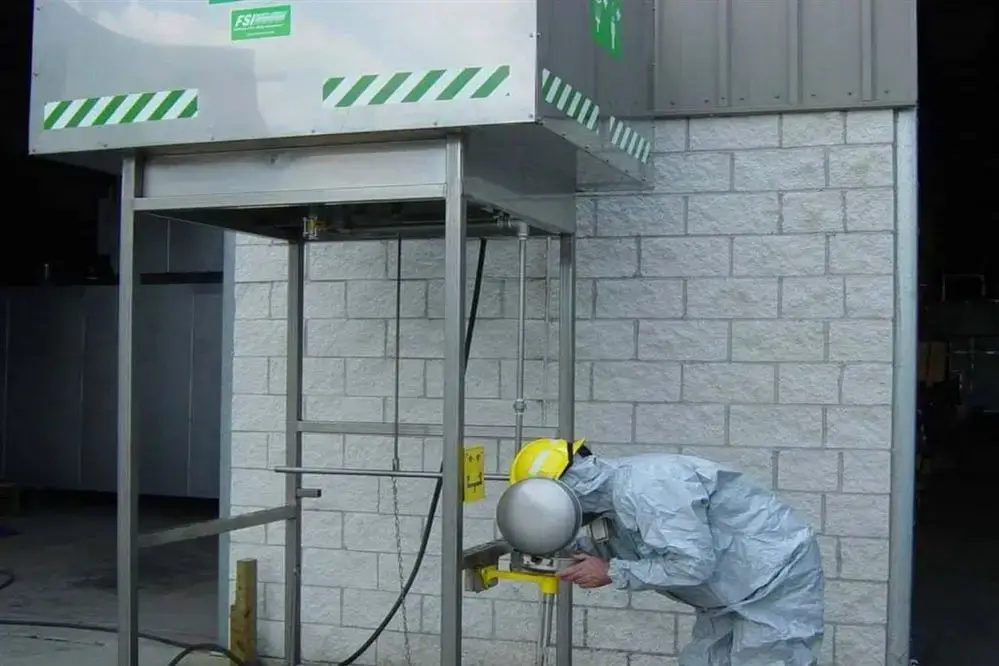 F- SS1RT-L2000 – SAFETY TANK SHOWER SYSTEM – 2000 LITER (528 US GALLONS)